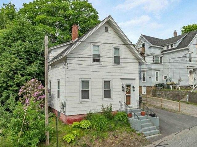 house with 3 bedroom, Laconia NH ES105629445