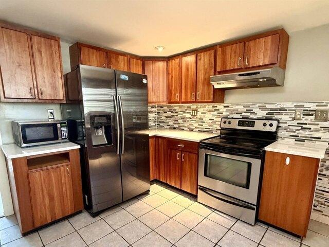 house with 3 bedroom, Lebanon NH ES104567558