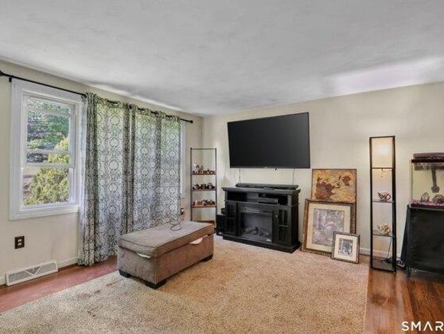 house with 3 bedroom, Ledyard CT ES104692312