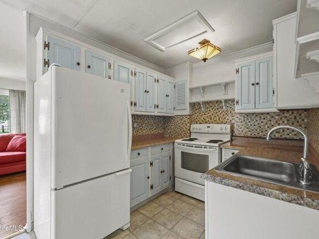 house with 3 bedroom, Lee MA ES104188161