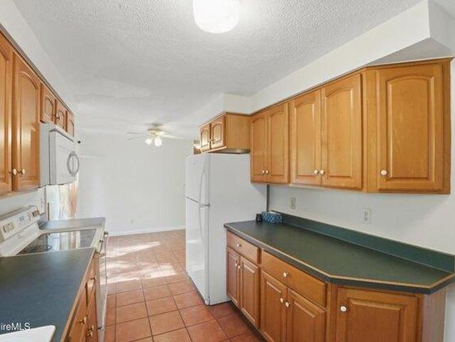 house with 3 bedroom, Lee MA ES104191470