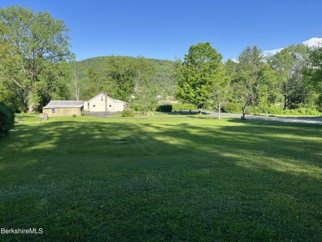 house with 3 bedroom, Lee MA ES104192140