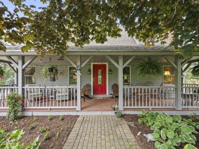 house with 3 bedroom, Lee MA ES104332000