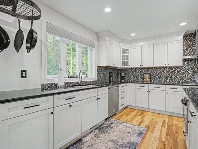 house with 3 bedroom, Lee NH ES105511879