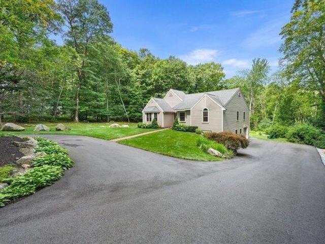 house with 3 bedroom, Leicester MA ES105402981