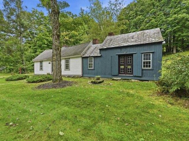 house with 3 bedroom, Leverett MA ES105341150