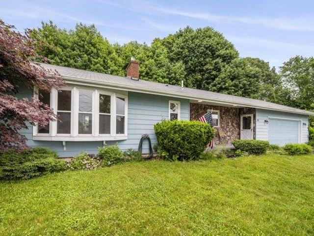 house with 3 bedroom, Lewiston ME ES105791513