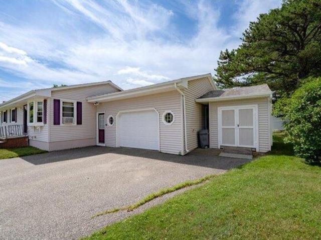 house with 3 bedroom, Lewiston ME ES105871219