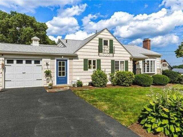 house with 3 bedroom, Lincoln RI ES104571051