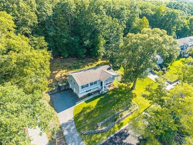 house with 3 bedroom, Lincoln RI ES105385901