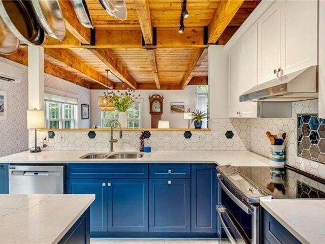 house with 3 bedroom, Little Compton RI ES105477552