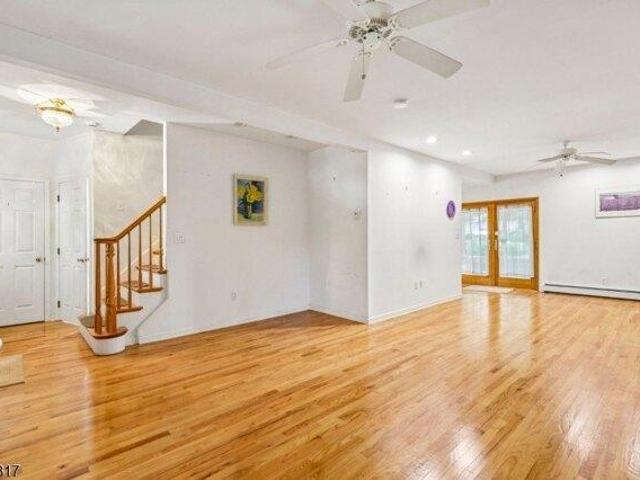 house with 3 bedroom, Little Falls NJ ES105254568