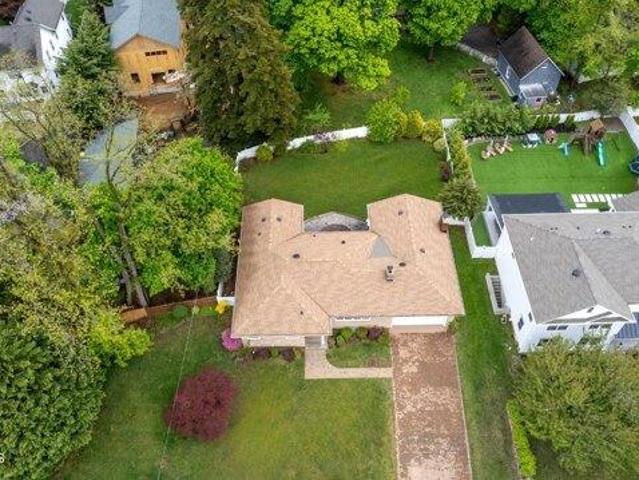 house with 3 bedroom, Little Silver NJ ES105549591