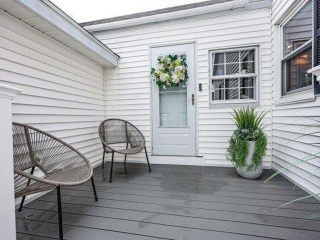 house with 3 bedroom, Londonderry NH ES104478129