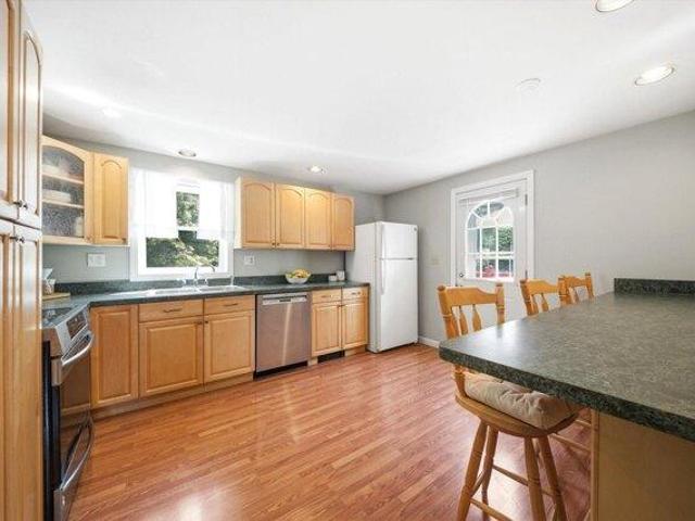 house with 3 bedroom, Londonderry NH ES104570424