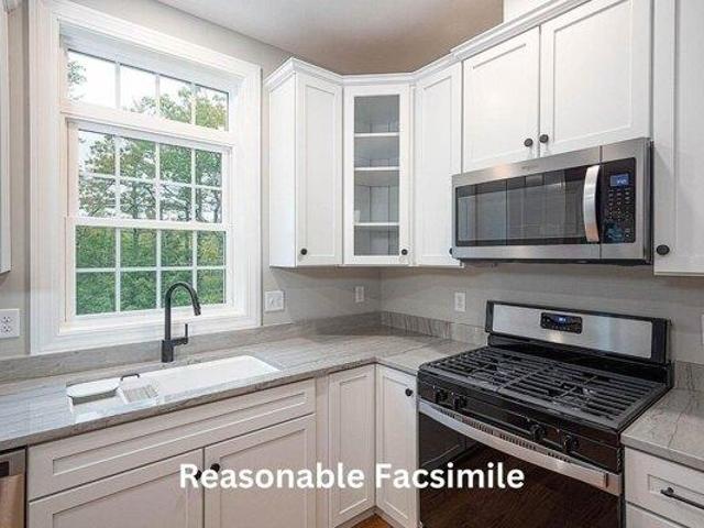 house with 3 bedroom, Londonderry NH ES105423598