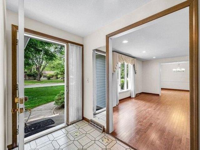 house with 3 bedroom, Longmeadow MA ES105140347