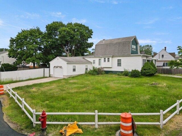 house with 3 bedroom, Lowell MA ES104478463