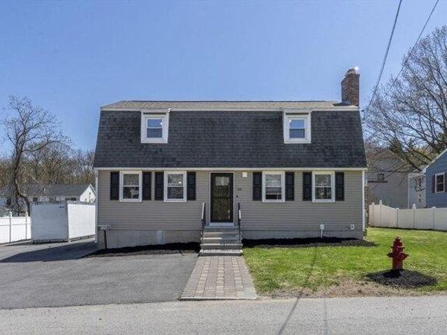 house with 3 bedroom, Lowell MA ES104569748