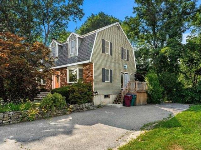 house with 3 bedroom, Lowell MA ES105532704