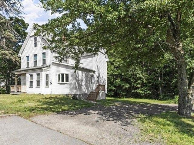 house with 3 bedroom, Lunenburg MA ES105402402