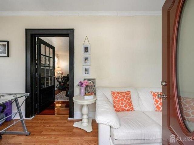 house with 3 bedroom, Lyndhurst NJ ES105632742