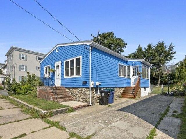 house with 3 bedroom, m MA ES105587749