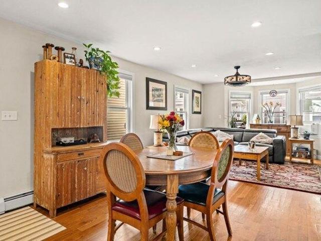 house with 3 bedroom, m MA ES105589751