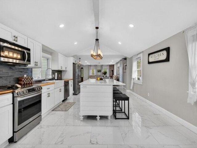 house with 3 bedroom, m NH ES104510579
