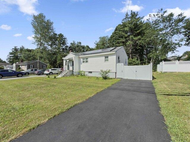 house with 3 bedroom, m NH ES105547604