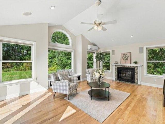 house with 3 bedroom, m NH ES105927805