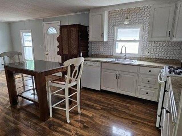 house with 3 bedroom, Manalapan NJ ES104407558