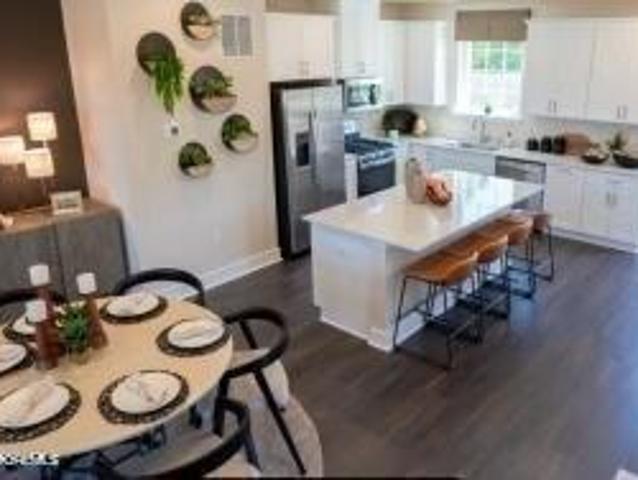 house with 3 bedroom, Manalapan NJ ES104442159