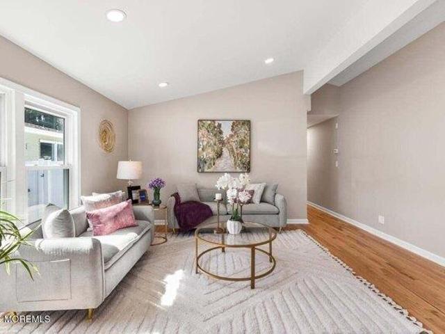 house with 3 bedroom, Manalapan NJ ES104604262