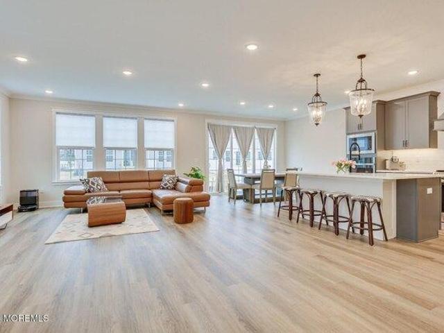 house with 3 bedroom, Manalapan NJ ES105511557