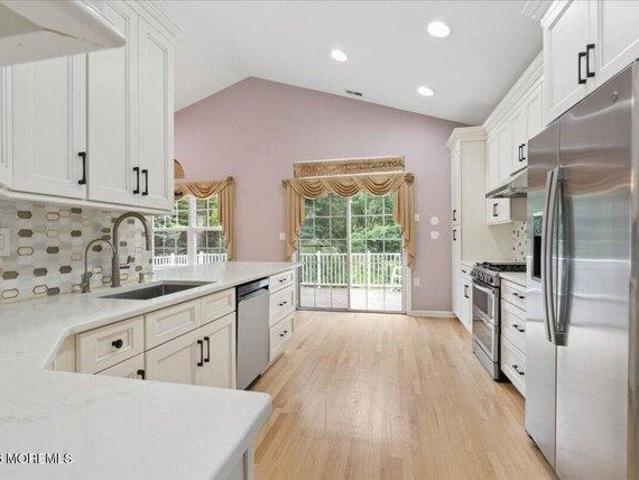 house with 3 bedroom, Manalapan NJ ES106175829