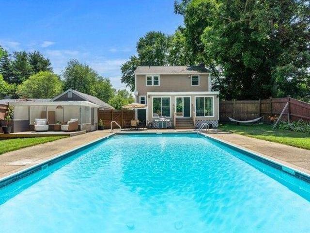 house with 3 bedroom, Manchester NH DS104332573