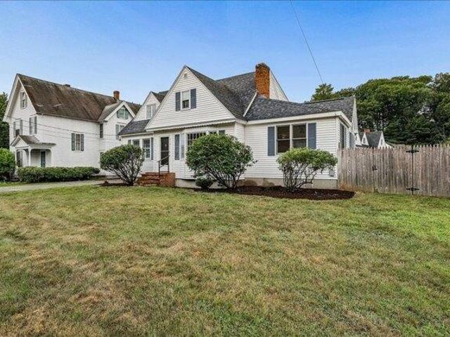 house with 3 bedroom, Manchester NH ES104261586