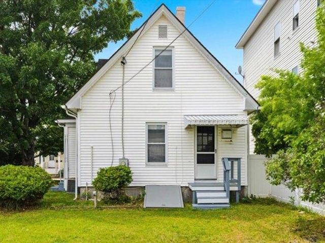 house with 3 bedroom, Manchester NH ES104444070