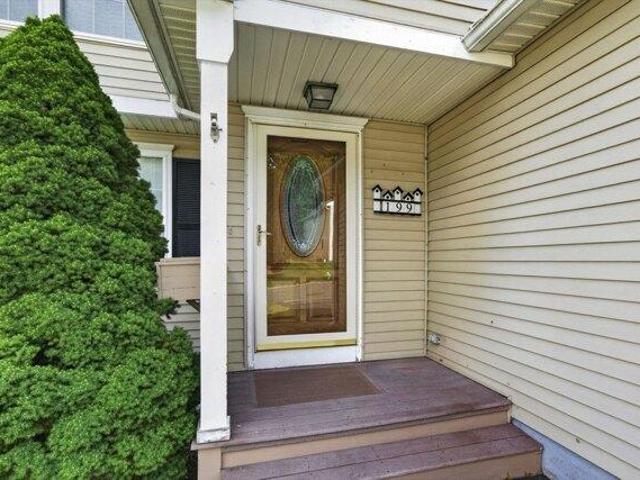 house with 3 bedroom, Manchester NH ES104443249