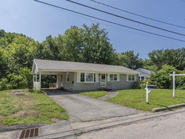 house with 3 bedroom, Manchester NH ES104543335
