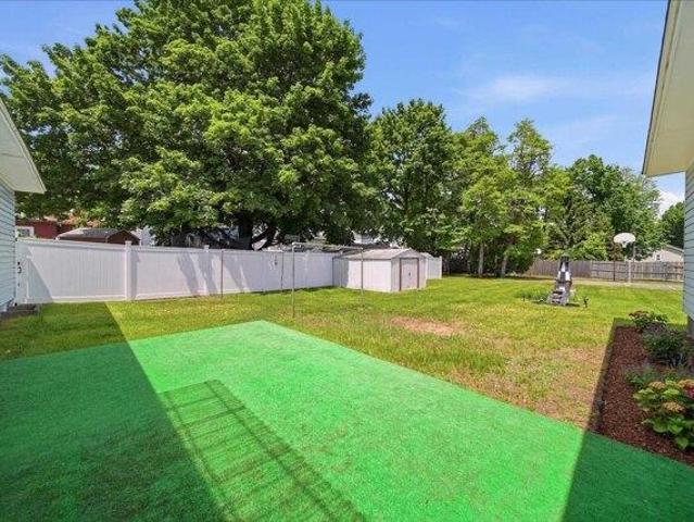 house with 3 bedroom, Manchester NH ES104567065