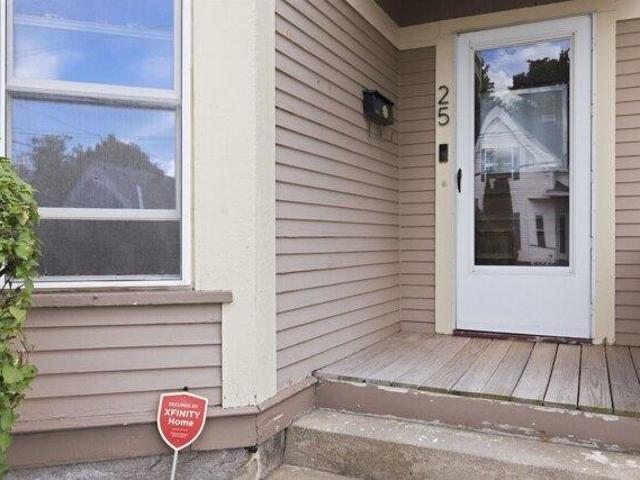 house with 3 bedroom, Manchester NH ES104569856