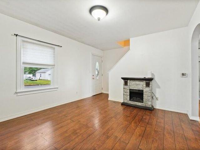 house with 3 bedroom, Manchester NH ES105426508