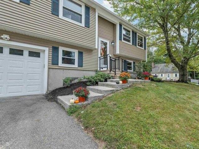 house with 3 bedroom, Manchester NH ES105559770