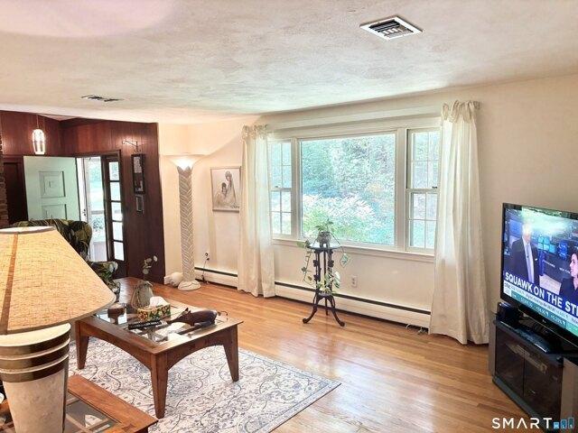 house with 3 bedroom, Manchester CT ES105417150