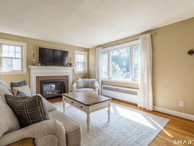house with 3 bedroom, Manchester CT ES105423643