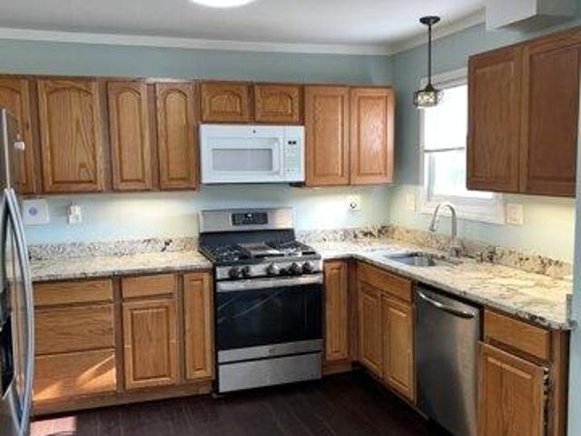 house with 3 bedroom, Manchester CT ES105438866