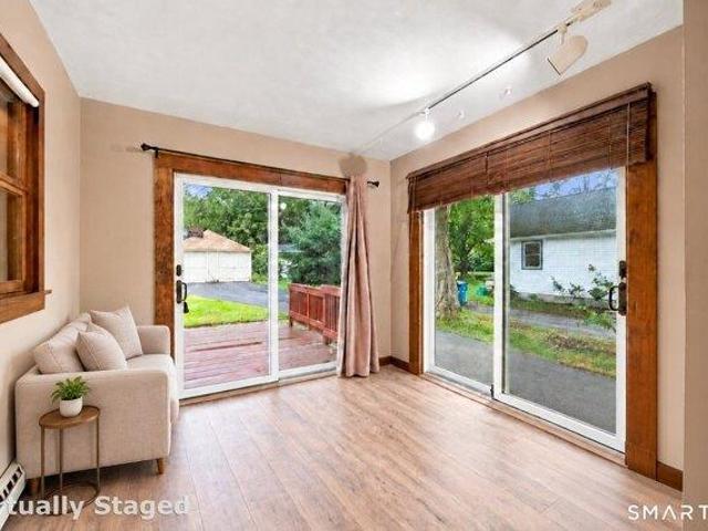 house with 3 bedroom, Manchester CT ES105494077