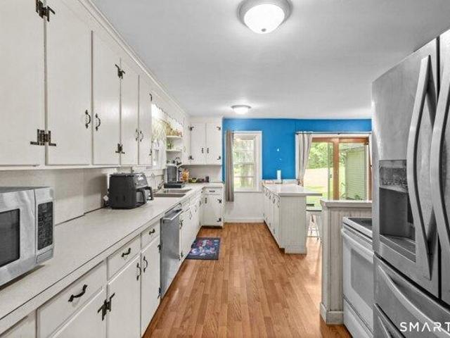 house with 3 bedroom, Manchester CT ES105497399